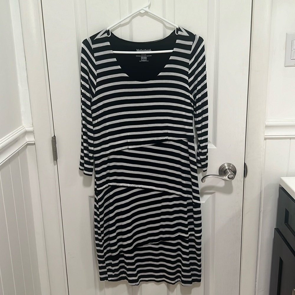 EUC Motherhood Nursing Dress